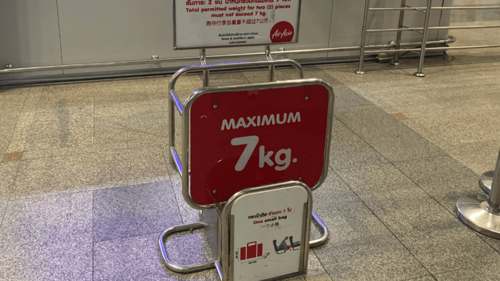 Air asia hand carry geradlinig baggage allowance